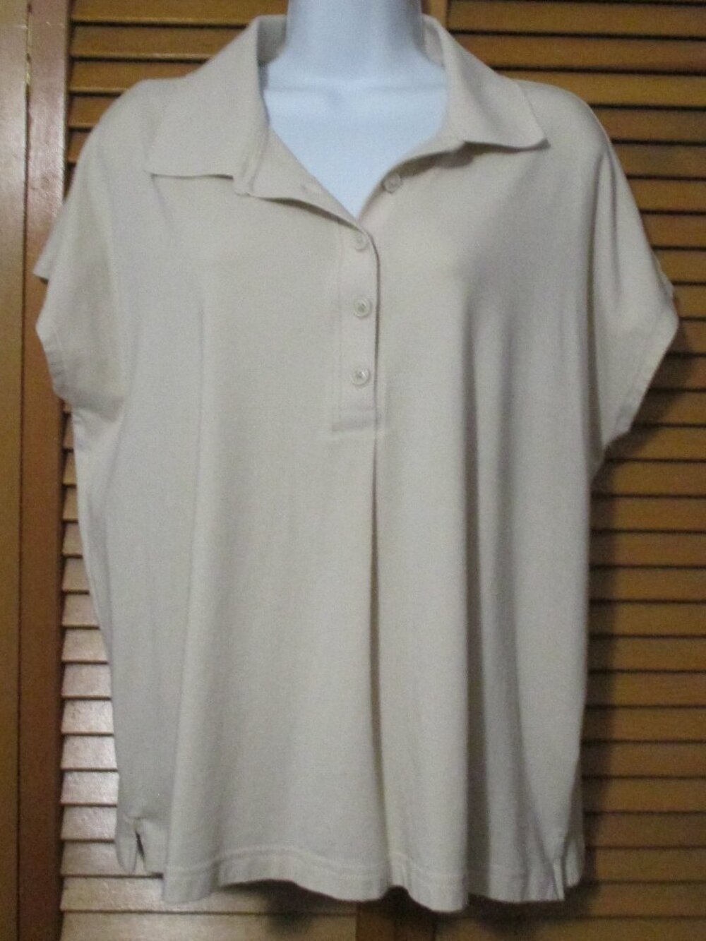 Banana Republic top super soft polo pullover tan color size L